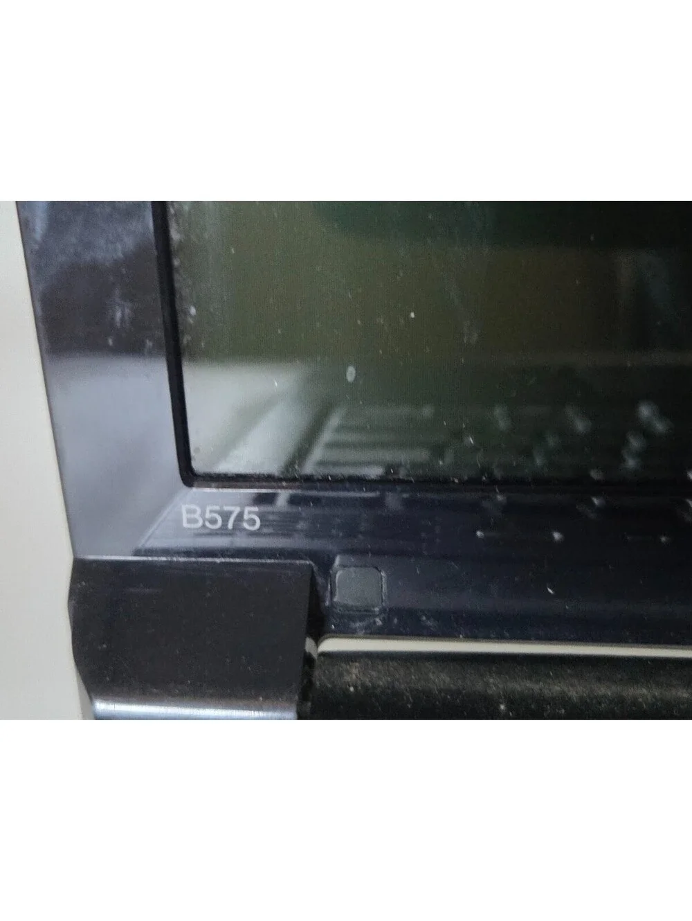 Lenovo B575 Laptop AMD E2 Processor Windows 7 With 15.6 Inch Display
